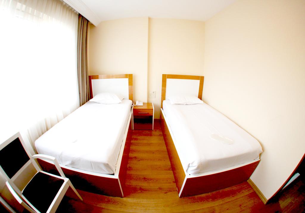 Hotel Ντούζτζε Εξωτερικό φωτογραφία